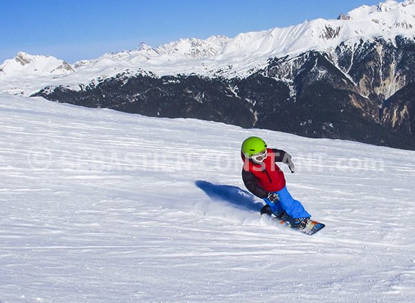 Tailler la route. Mettre de l'angle pour garder le contact avec la neige ce trésor éphémère.